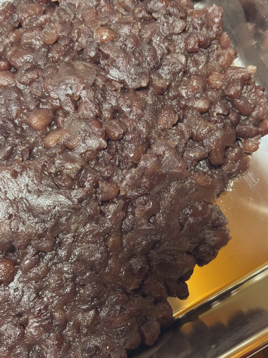 03fumi04's tweet photo. 初の手作りあんこ
やはり買わずに作って正解だったぜ。
甘さも自分好みに出来るし、素材はこだわれるし、いいこと尽くし✨
���回はもう少し甘さ控えめで作ろうかな。 https://t.co/7ogs0Euq1x
