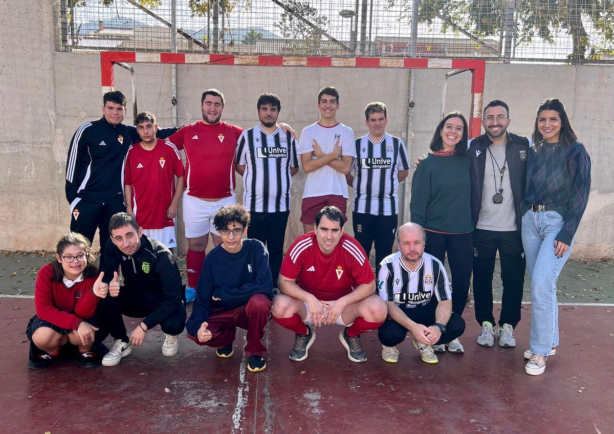 Cantera Grana (@canteragrana) on Twitter photo ⚽️ El #RealMurciaCF de fútbol inclusivo participa, junto al <a href="/FCCartagena_efs/">FC Cartagena</a>, en actividades por el día internacional de las personas con discapacidad en el Colegio Mirasierra de Torreagüera.
ℹ️ realmurcia.es/el-real-murcia…
#CanteraGrana
#DiaInternacionalDeLasPersonasConDiscapacidad ⚽️ El #RealMurciaCF de fútbol inclusivo participa, junto al <a href="/FCCartagena_efs/">FC Cartagena</a>, en actividades por el día internacional de las personas con discapacidad en el Colegio Mirasierra de Torreagüera.
ℹ️ realmurcia.es/el-real-murcia…
#CanteraGrana
#DiaInternacionalDeLasPersonasConDiscapacidad