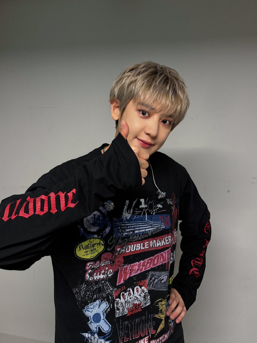 |ૂ•ᴗ•⸝⸝)❄️

#CHANYEOL #찬열
#EXO #엑소 #weareoneEXO
#CHANYEOL_都市風景_City_scape_in_NAGOYA
#2024_CHANYEOL_LIVETOUR #都市風景