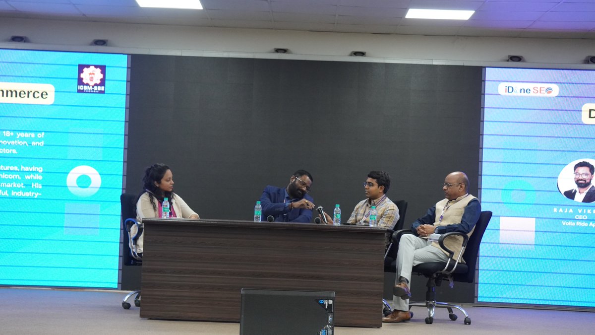 NSATYABHARGAV's tweet photo. It was an honor to speak at the Digital Marketing Summit 2024 on November 30th in Hyderabad. Sharing my thoughts on "Digital Disruption in Indian E-commerce"  

#digitalmarketingsummit #hyderabad #icbm #idoneseo #speaker #AI #thekiwla https://t.co/vEckpX6oIk