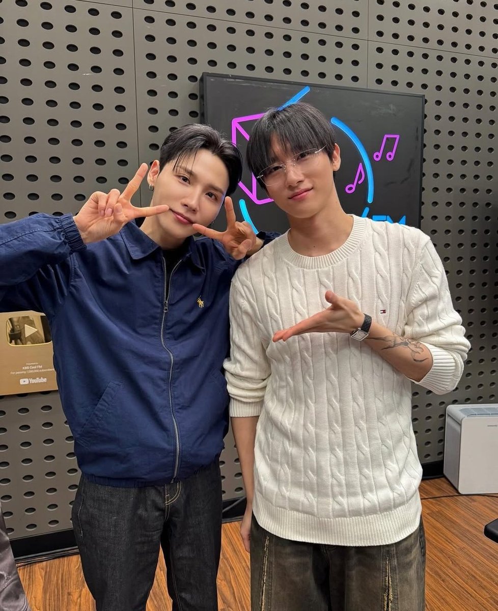 BesideWoong🌻 tweet media
