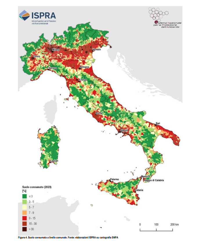 LucaAterini's tweet photo. Il consumo di suolo cresce anche nelle aree alluvionabili, costa all’Italia fino a 9 miliardi di euro l’anno

Nonostante una popolazione in declino, nell’ultimo anno sono stati cementificati 2,3 metri quadrati ogni secondo. I nuovi dati @SNPAmbiente 

https://t.co/kXjonOFObf https://t.co/KJhG8wFqel