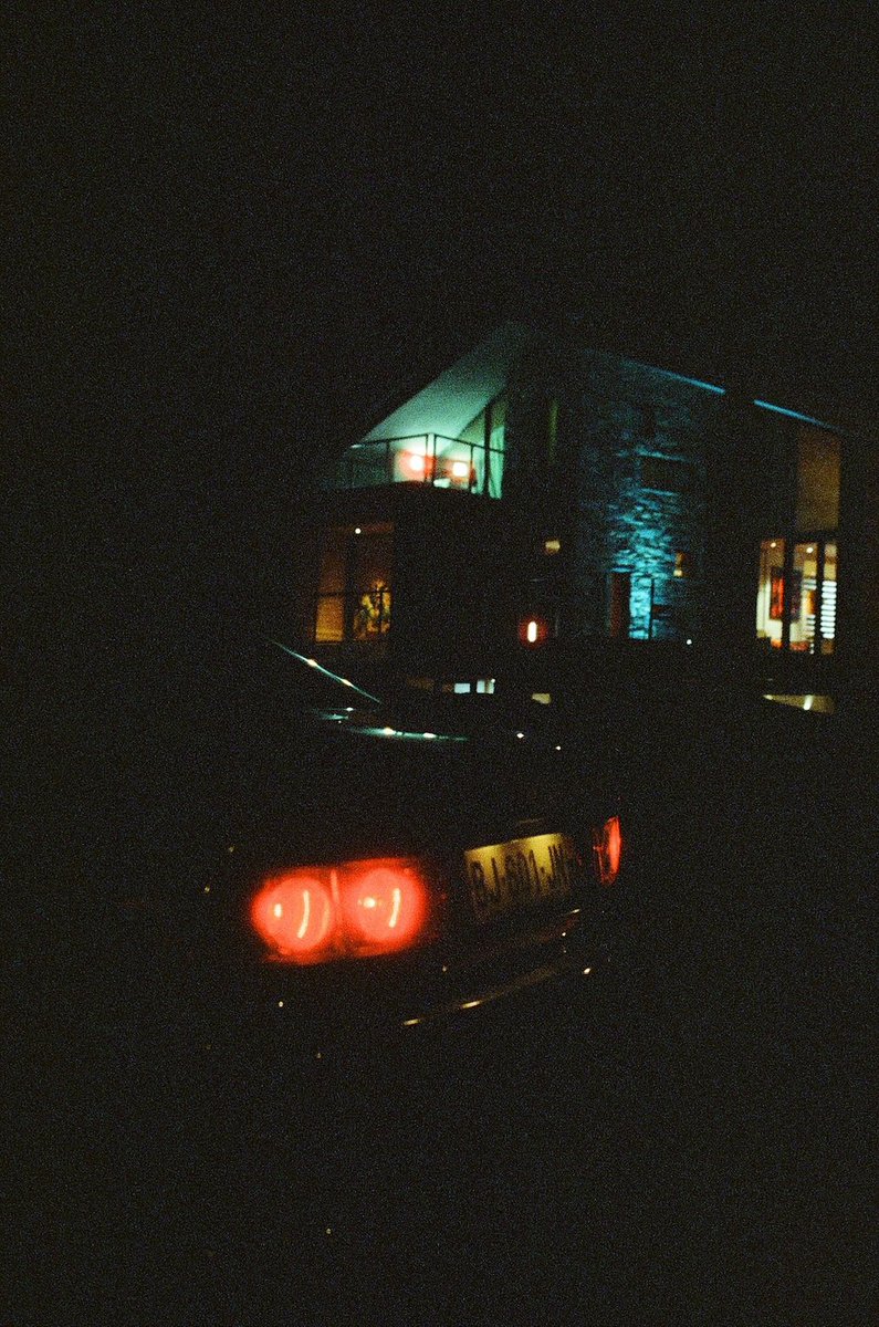 HVDDOCK_'s tweet photo. @BenjayWnt @miaskick 4. Un chalet d’architecte ta peur 

C’est le lieu où nous avons tourné notre premier clip « AVEC DES SI » 
Ce chalet étais incroyable sincèrement..

Shot by : @miaskick ✨ https://t.co/iFwTKJrMfq