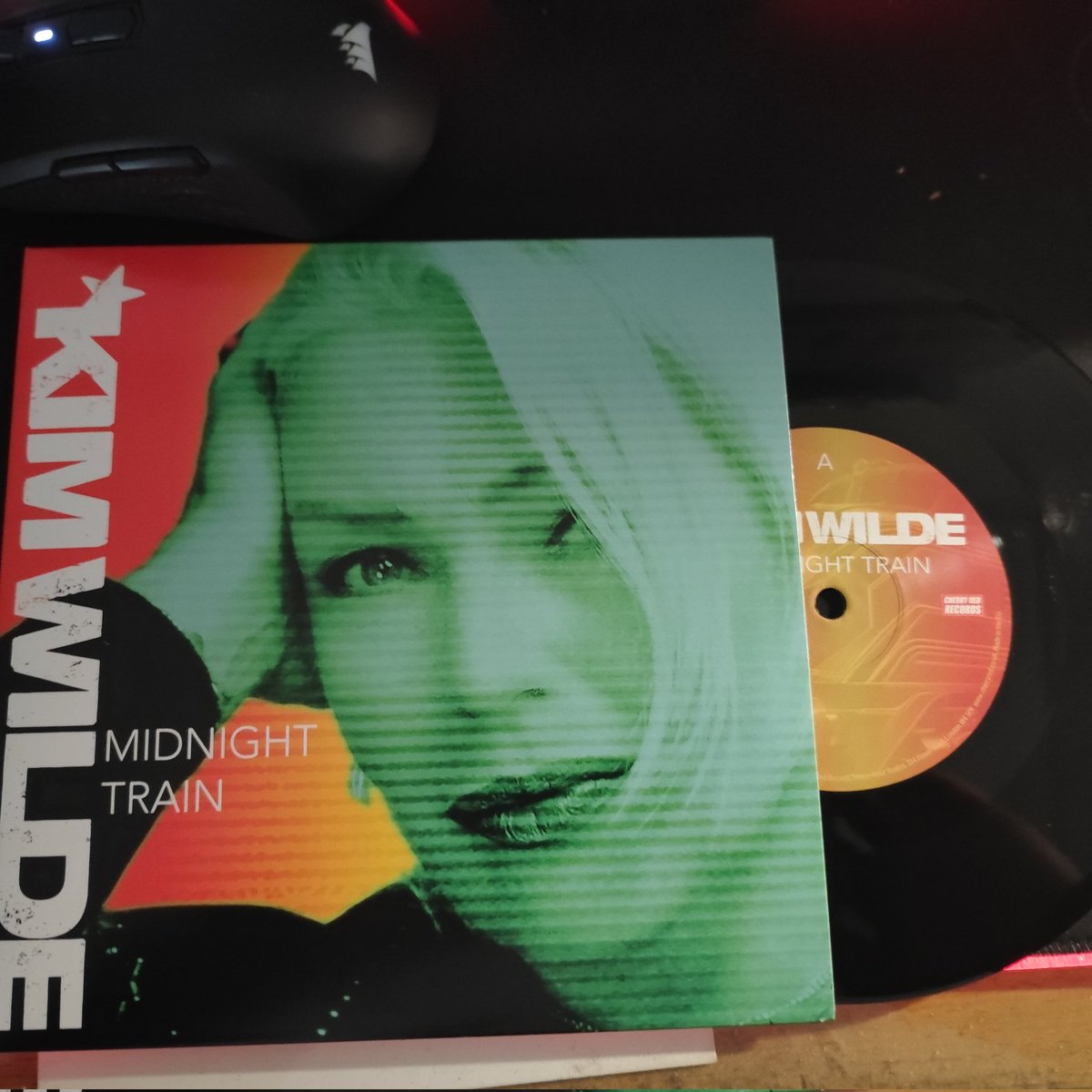 Sakis Gravanis(Sakgra) (@sakgra) on Twitter photo Here its is just came the new <a href="/kimwilde/">Kim Wilde👽</a> 7" single with the amazing production of <a href="/Wildericky/">Ricky Wilde 🎶🇺🇦</a> Here its is just came the new <a href="/kimwilde/">Kim Wilde👽</a> 7" single with the amazing production of <a href="/Wildericky/">Ricky Wilde 🎶🇺🇦</a>