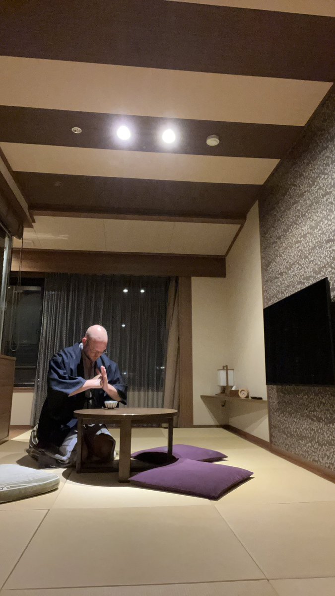 JustMike_Crypto's tweet photo. A new day has arrived. Preparing my trade in deep silence. Patience young padawans #Crypto #Bitcoin https://t.co/OhAyQkg4sl