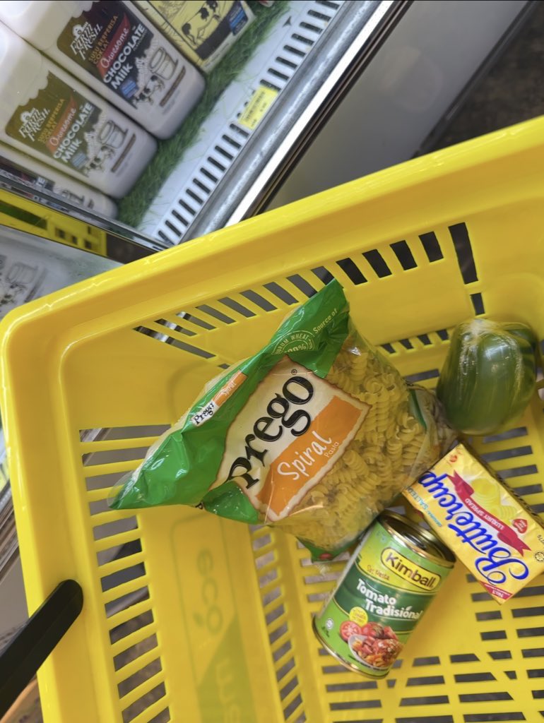 1LOVEKMG's tweet image. life outside stantwt 🥞🧈 

qrt with yours !!