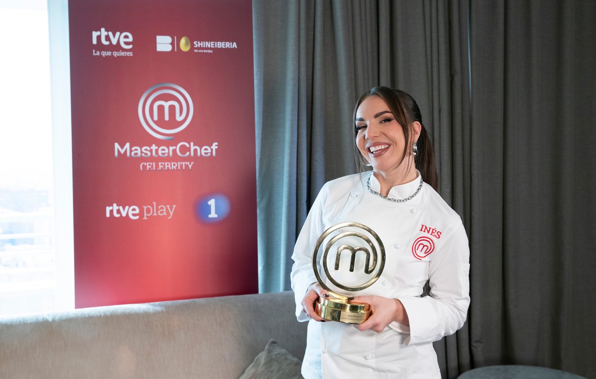 La 1 (@la1_tve) on Twitter photo Aquí están... ¡las fotos de la victoria1 🏆📸
Inés Hernand (<a href="/InesRisotas/">InésHernand</a>) gana 'MasterChef Celebrity 9 y dona los 75.000 € del premio a la <a href="/fundacioared/">Fundació Ared</a>, dedicada a la integración social de personas en alto riesgo de vulnerabilidad Aquí están... ¡las fotos de la victoria1 🏆📸
Inés Hernand (<a href="/InesRisotas/">InésHernand</a>) gana 'MasterChef Celebrity 9 y dona los 75.000 € del premio a la <a href="/fundacioared/">Fundació Ared</a>, dedicada a la integración social de personas en alto riesgo de vulnerabilidad