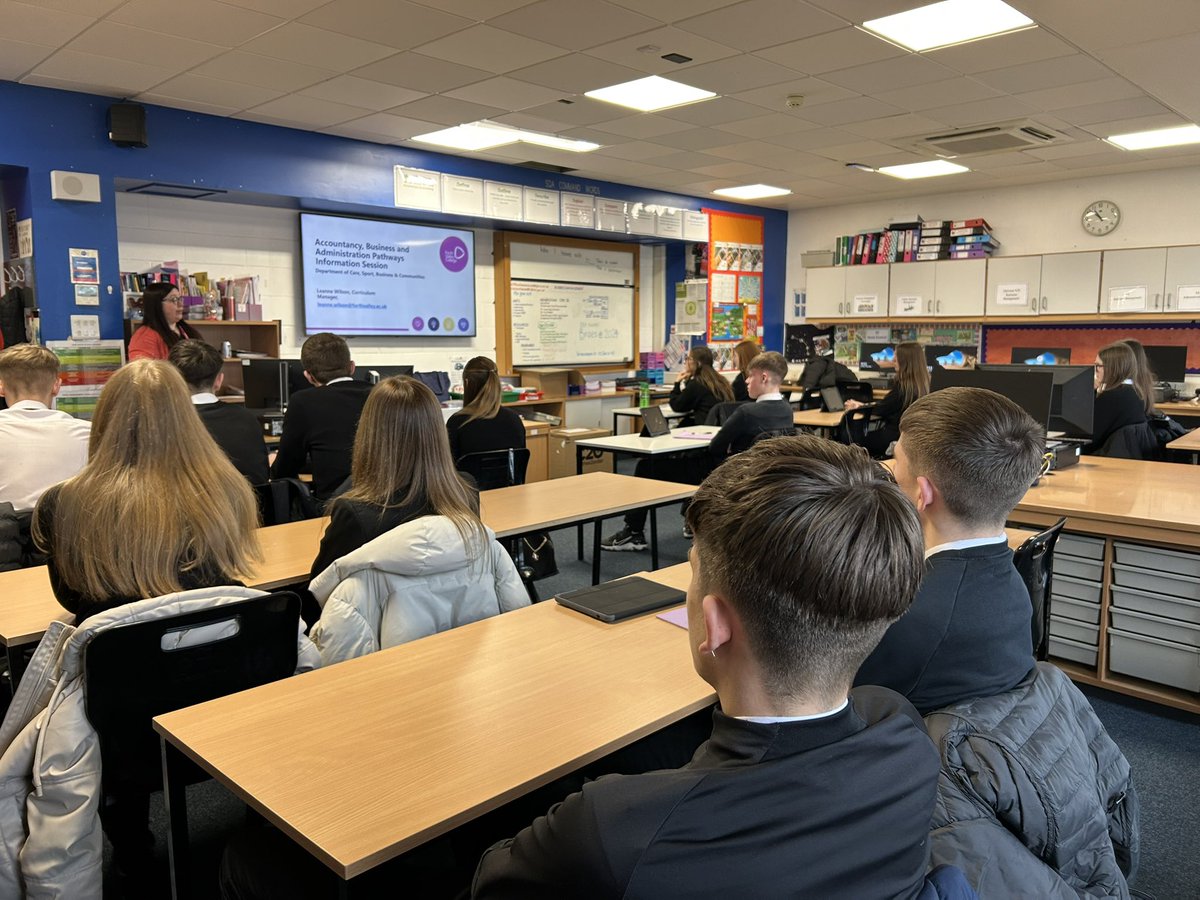 Higher Business Management looking at links &amp; courses with Leanne from Forth Valley College <a href="/BraesTech/">Braes Technologies</a> <a href="/BraesHigh/">Braes High School</a>