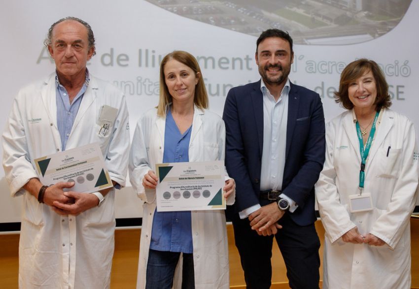 Infosalut (@infosalut) on Twitter photo Acreditades les noves unitats de Carcinomatosi Peritoneal i Fibrosi Pulmonar de Son Espases infosalut.com/gestio-sanitar… <a href="/SonEspases/">HU Son Espases</a> <a href="/salutgoib/">Conselleria de Salut</a> <a href="/ibsalut/">Servei de Salut de les Illes Balears (IB-SALUT)</a> Acreditades les noves unitats de Carcinomatosi Peritoneal i Fibrosi Pulmonar de Son Espases infosalut.com/gestio-sanitar… <a href="/SonEspases/">HU Son Espases</a> <a href="/salutgoib/">Conselleria de Salut</a> <a href="/ibsalut/">Servei de Salut de les Illes Balears (IB-SALUT)</a>