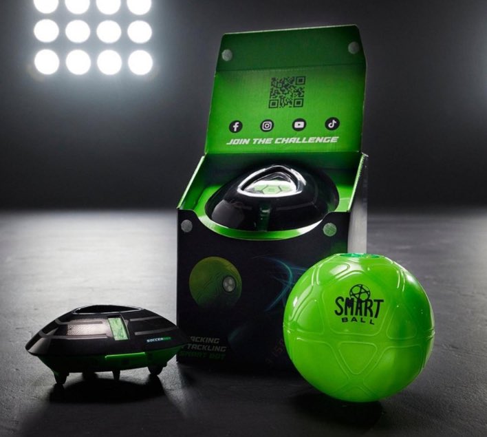 Ready4Matchday's tweet photo. 🎄🤶 Smart Ball Soccer Bot, 10 in stock, the perfect Xmas gift
#smartballsoccerbot #grassrootsfootball #footballgirls 🤶🎄

https://t.co/GZ6tYUn14S https://t.co/Vn6c3OT6W0