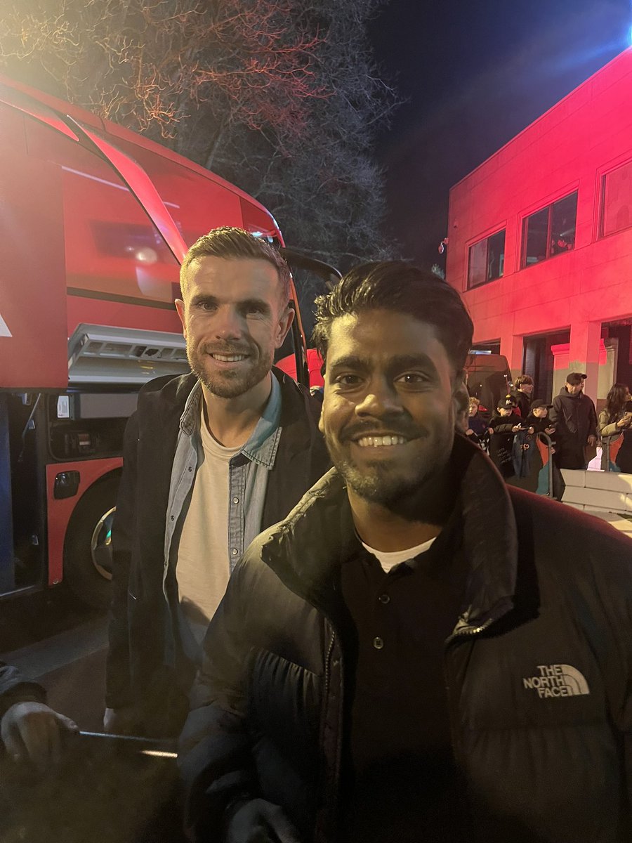 rupamdaniels's tweet photo. Twee grootheden in het voetbal in een foto😌 https://t.co/VCOZWI8g5M