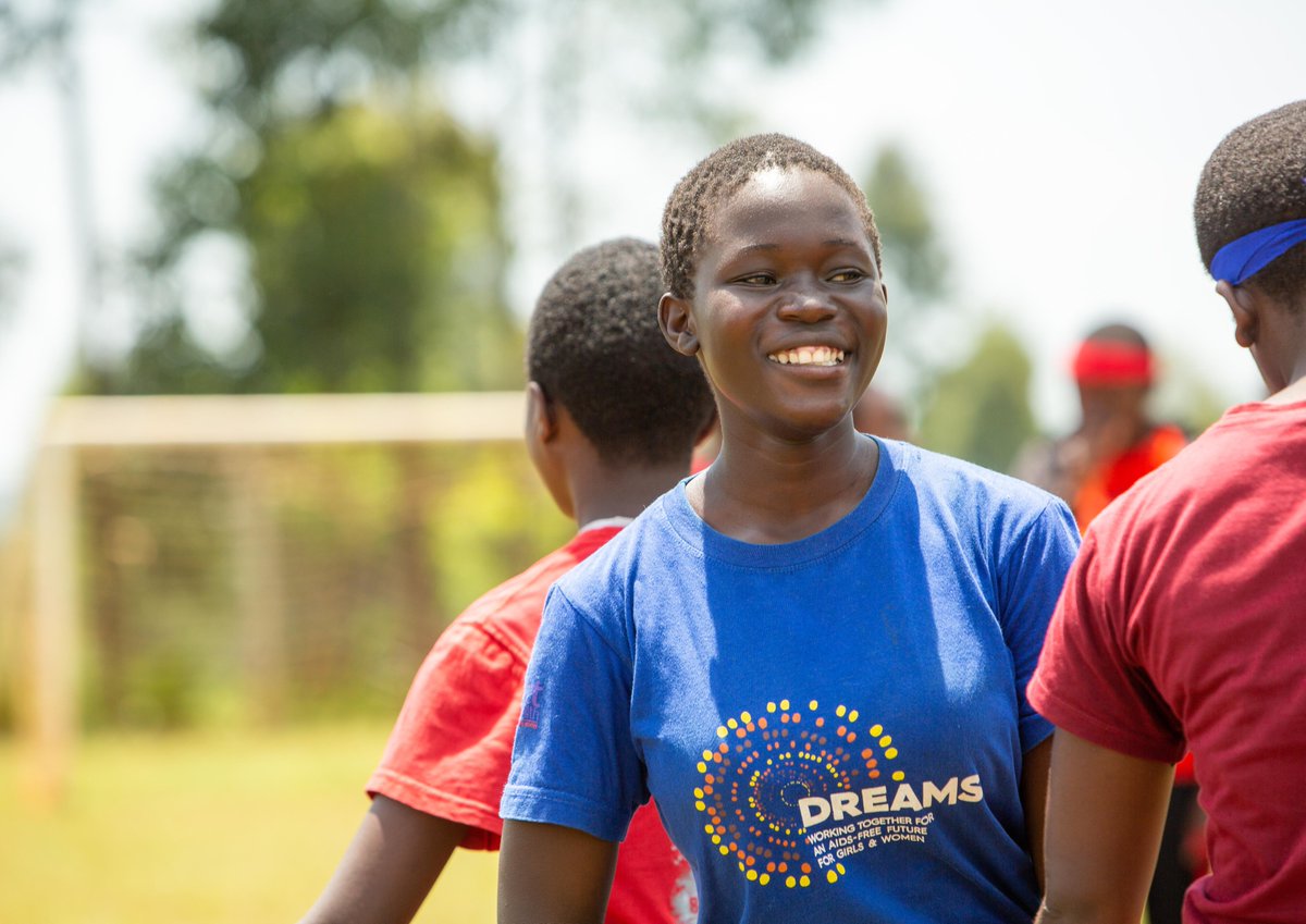 In sub-Saharan Africa, 6 out of 7 new #HIV infections are among girls and young women. <a href="/PEPFAR/">PEPFAR</a>'s #DREAMS program combats this by reducing gender-based violence, keeping girls in school, &amp; creating economic opportunities. 🔗 shorturl.at/oVx7E #16DaysOfActivism #EndGBV