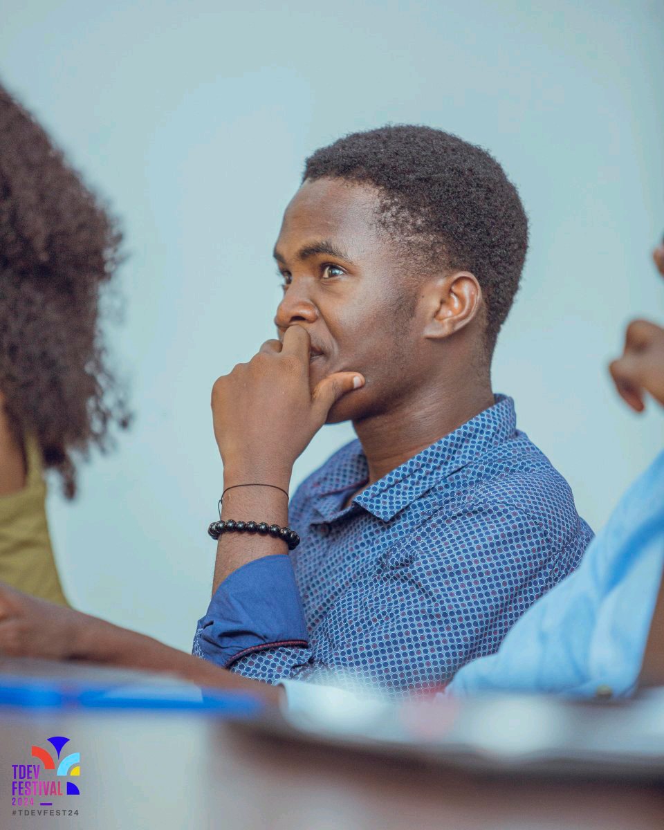 tdevorg's tweet image. 👉 Partager ce que vous avez retenu, c’est contribuer à une utilisation plus responsable et sécurisée des outils numériques.

📝 Partagez votre avis sur le #TDEVFest24 avec nous: tally.so/r/wA69Bk

📺 Revivez le festival par ici: youtube.com/live/NP05eReO5…

#Tdev #TgTech #Tech