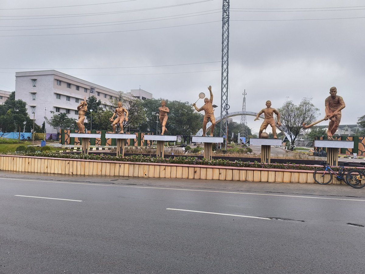hcggroup2's tweet photo. Lucky to grab 1st picture and we are proud right at the Entrance of Gachibowli Stadium, thank you @TelanganaCMO Sports authority of Telangana @revanth_anumula for this superb initiative @CommissionrGHMC @md_hgcl  @ZC_Khairatabad @HydTimes @jayesh_ranjan @CVAnandIPS https://t.co/3UrHcImpR6