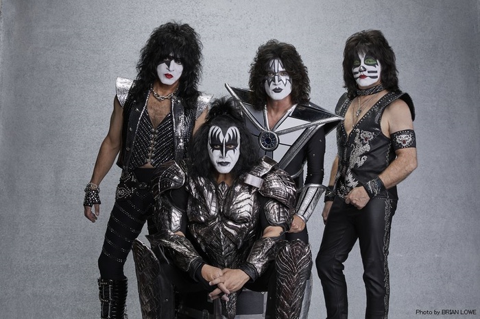 gekirock's tweet photo. KISS、1年前に行われた最後のツアー"END OF THE ROAD TOUR"ファイナル公演のリキャップ映像公開! https://t.co/7SkJubSdDd
#KISS
#KISSTORY
#EndOfTheRoadTour https://t.co/USlDHSAW2F