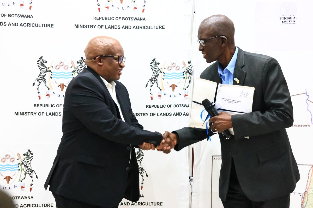 zenzele's tweet photo. The government of Botswana, through the Ministry of Lands and Agriculture, acquitted 45,000 hectares of land from the Tati company under the willing buyer and willing seller arrangement. The Botswana government paid P1.5 billion for the land. The story of the Tati concession dates back to 18000 when King Mzilikazi of the Ndebele and Khama of the Bamagwato used to rule the areas. ( I think Zimbabwe can also claim this land because it once belonged to the Matabeleland.A thread.#Asakhe