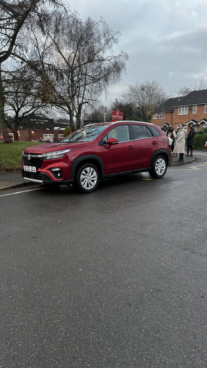 nikkicossie's tweet photo. @ShrewsburyCops I’ve had notes on my car for parking fairly sensibly outside my children’s school - but what are you going to do about this lady who claims that it’s fine because she’s disabled when there’s a school car park that I’m sure they’d let her on to if she asked? https://t.co/ZK9xTHIAVR