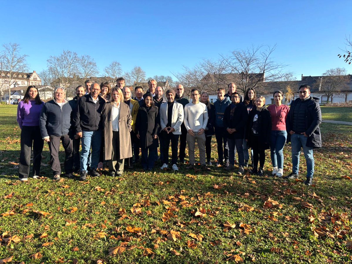 REFOLUTION Project (@refolution_heu) on Twitter photo ๐ Two days of fruitful discussions and collaboration at the <a href="/refolution_HEU/">REFOLUTION Project</a> meeting!
โจ Thanks to <a href="/WRGraceCo/">W.R. Grace</a> for the organization, the welcome and the tour of their labs. It is always inspiring to see where some of the research develops!
#Sustainability #aviation #maritime ๐ Two days of fruitful discussions and collaboration at the <a href="/refolution_HEU/">REFOLUTION Project</a> meeting!
โจ Thanks to <a href="/WRGraceCo/">W.R. Grace</a> for the organization, the welcome and the tour of their labs. It is always inspiring to see where some of the research develops!
#Sustainability #aviation #maritime