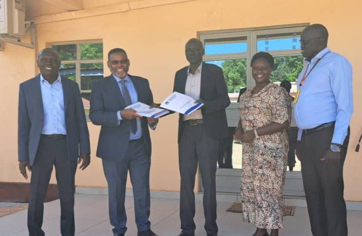 World Vision South Sudan (@wvsouthsudan) on Twitter photo Starting the week with some good news: On 2 Dec, <a href="/WorldVision/">World Vision</a> signed the contract with #SouthSudan national Ministry of Finance & Planning for the implemntation of the emergency flood respnse activities in Twic & Gogrial West counties in Warrap under the <a href="/WorldBank/">World Bank</a>-funded ECRP II Starting the week with some good news: On 2 Dec, <a href="/WorldVision/">World Vision</a> signed the contract with #SouthSudan national Ministry of Finance & Planning for the implemntation of the emergency flood respnse activities in Twic & Gogrial West counties in Warrap under the <a href="/WorldBank/">World Bank</a>-funded ECRP II