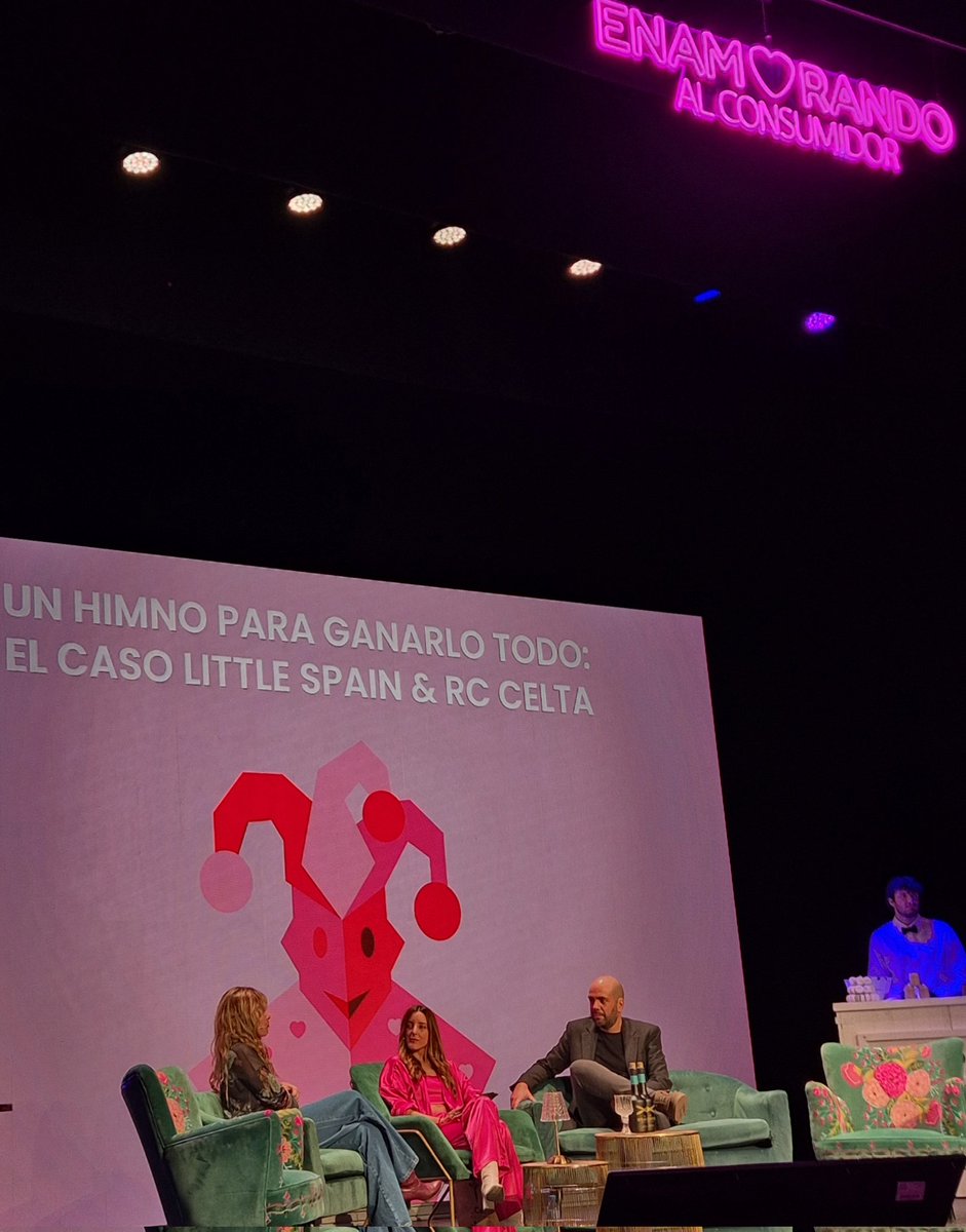 CesarPastrana's tweet photo. Comenzamos la jornada con @mkdirecto en su evento #ENAMORAMKD con una de las campañas del mundo del fútbol más emotivas: el himno del centenario del @RCCelta. Cuando una idea loca se convierte en un éxito. Hay que atreverse y arriesgar para conectar. https://t.co/tQ69BctN0f