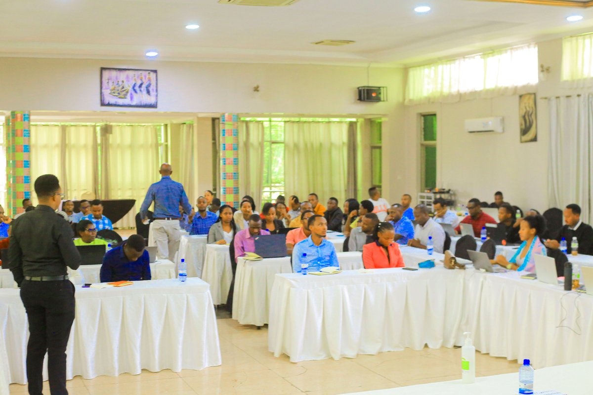 sgmrwanda's tweet photo. Smart Geospatial Media offers cutting-edge training in geospatial technologies. Equip yourself for the future of smart solutions today. https://t.co/G14vM0Y8tj