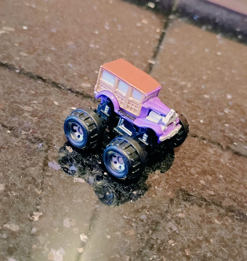Diecast_Heroes's tweet photo. Who remembers #MicroMachines? We went to @Retro_Sect and found several we never saw before. One of them came home with us 😁 https://t.co/6uSC7nOeyI