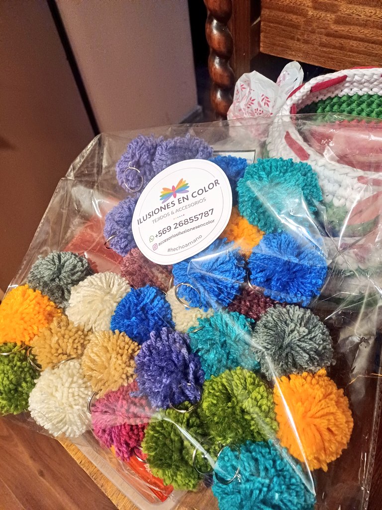 Ilusionencolor's tweet photo. Gracias por sus pedidos y por preferir lo #hechoamano 🎁❤️💚
Estamos full diciembre con la #ventanavideña a todo color 🎄🎅✨️😘 https://t.co/PxrbdEOySq