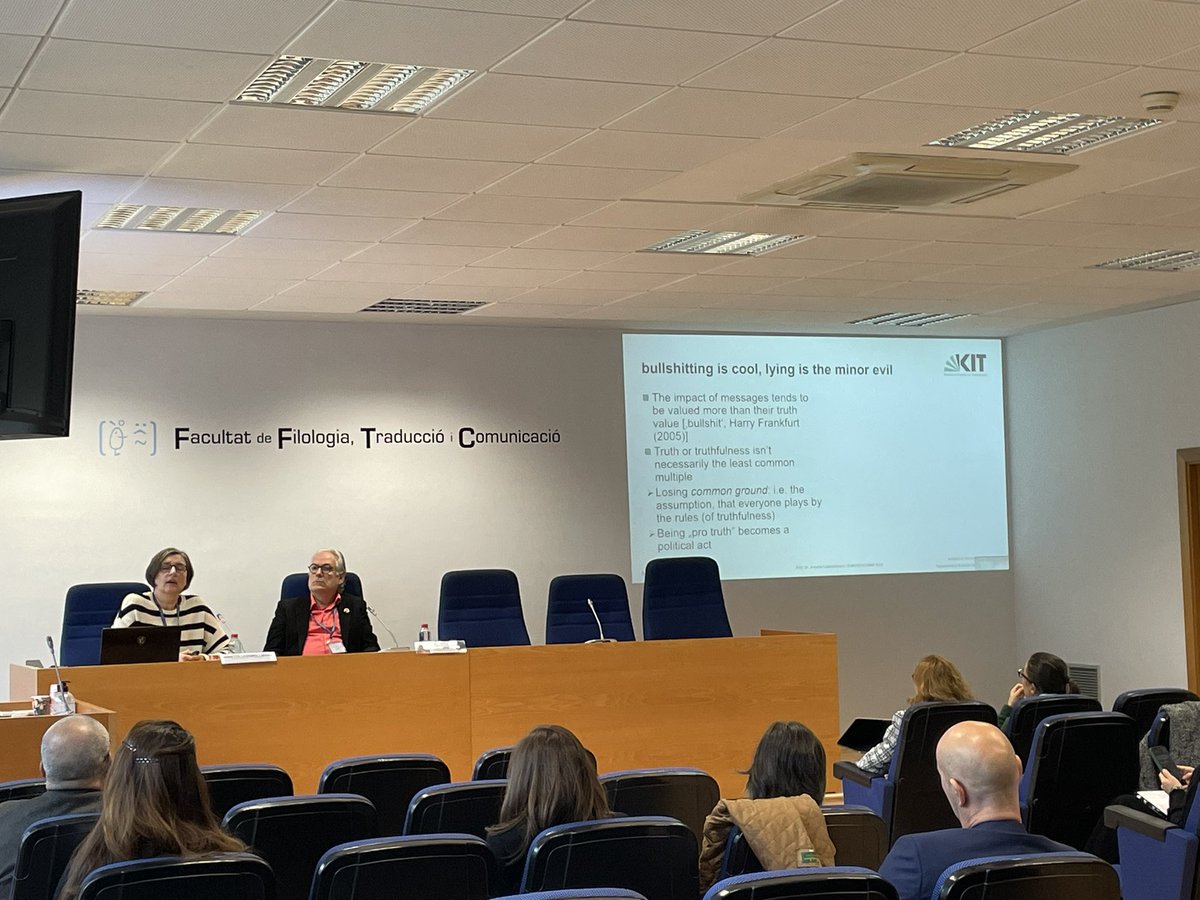 ScienceFlows (@scienceflows) on Twitter photo Empezamos la segunda jornada de #EUROSCICOMM2024 con la ponencia de <a href="/annetteless/">Annette Leßmöllmann</a> “Science communication: Strategies, Audiences and Research Methodologies” Empezamos la segunda jornada de #EUROSCICOMM2024 con la ponencia de <a href="/annetteless/">Annette Leßmöllmann</a> “Science communication: Strategies, Audiences and Research Methodologies”