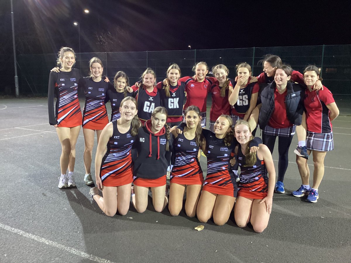 PipersSport's tweet image. A solid performance from both the U15 As and Bs netball teams last night, resulting in 2 wins. Well played girls! And thank you ⁦@GMS_PE⁩ for hosting. POM for As was Pippa and Evie for Bs Charlotte. #PipersSenior #PipersNetball #PipersInspire