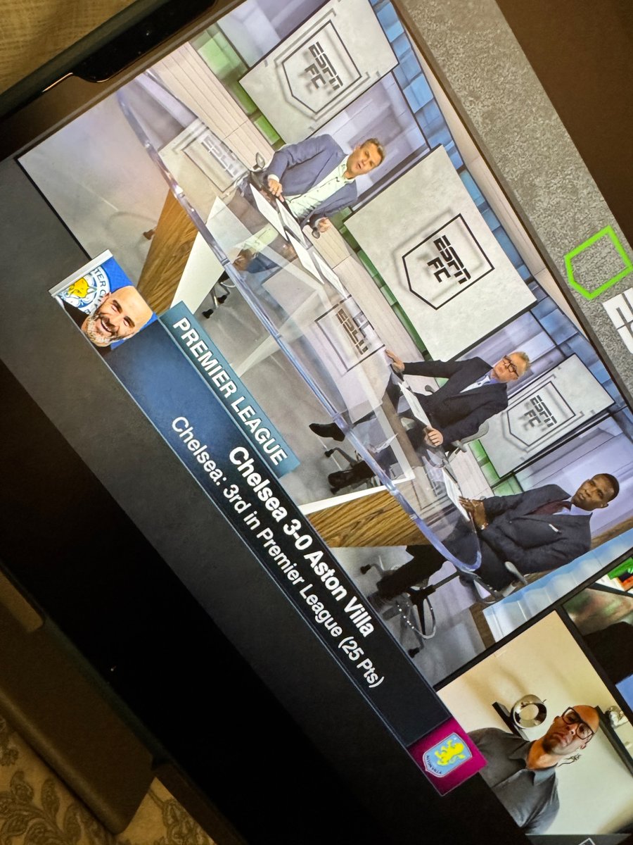iRepDakaration's tweet photo. @espnfc wrong picture behind maresca! 👀😩😩 https://t.co/uF3rARUaOC