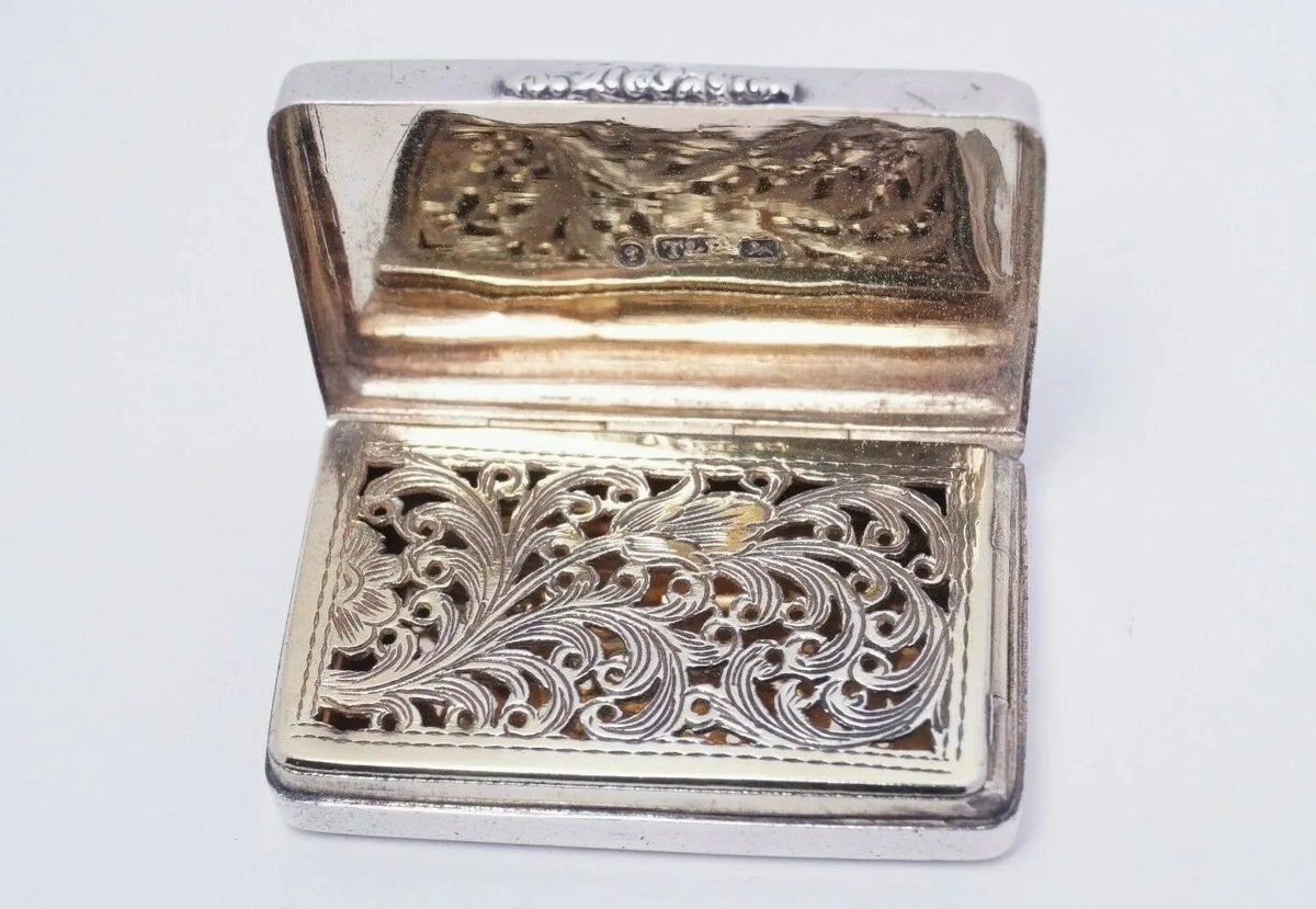 SimplyCLtd's tweet photo. 1851 Sterling Silver Vinaigrette Taylor &amp; Perry ✨
Available here, at our eBay store:  https://t.co/sfc6GHkqIv

#silver #SterlingSilver #antiques #vintage #shop #ebayseller #eBay #giftideas https://t.co/iYatrhRobf