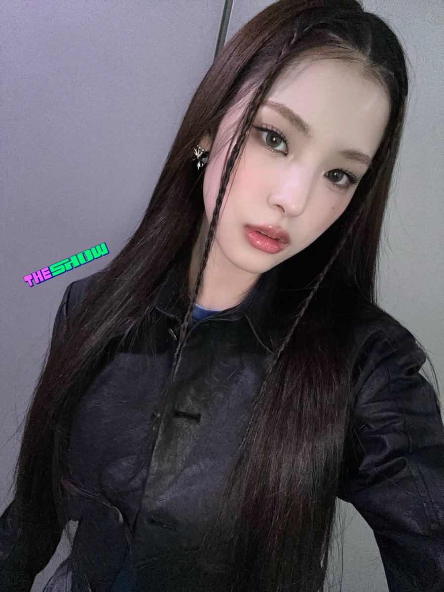 theshow_offcl's tweet photo. [★369회 더쇼초이스 후보①]
(\ _ (\ ⠀ ⠀ ⠀ ⠀NA~♬
(,,• ¸•,,) ⠀ ⠀NA~♪
O  💝O

우리즈나 말랑폭신갓기 셀카 볼 사람
NANANANA~♬
#izna #IZNA #더쇼 @izna_offcl https://t.co/YDSsT0txdg
