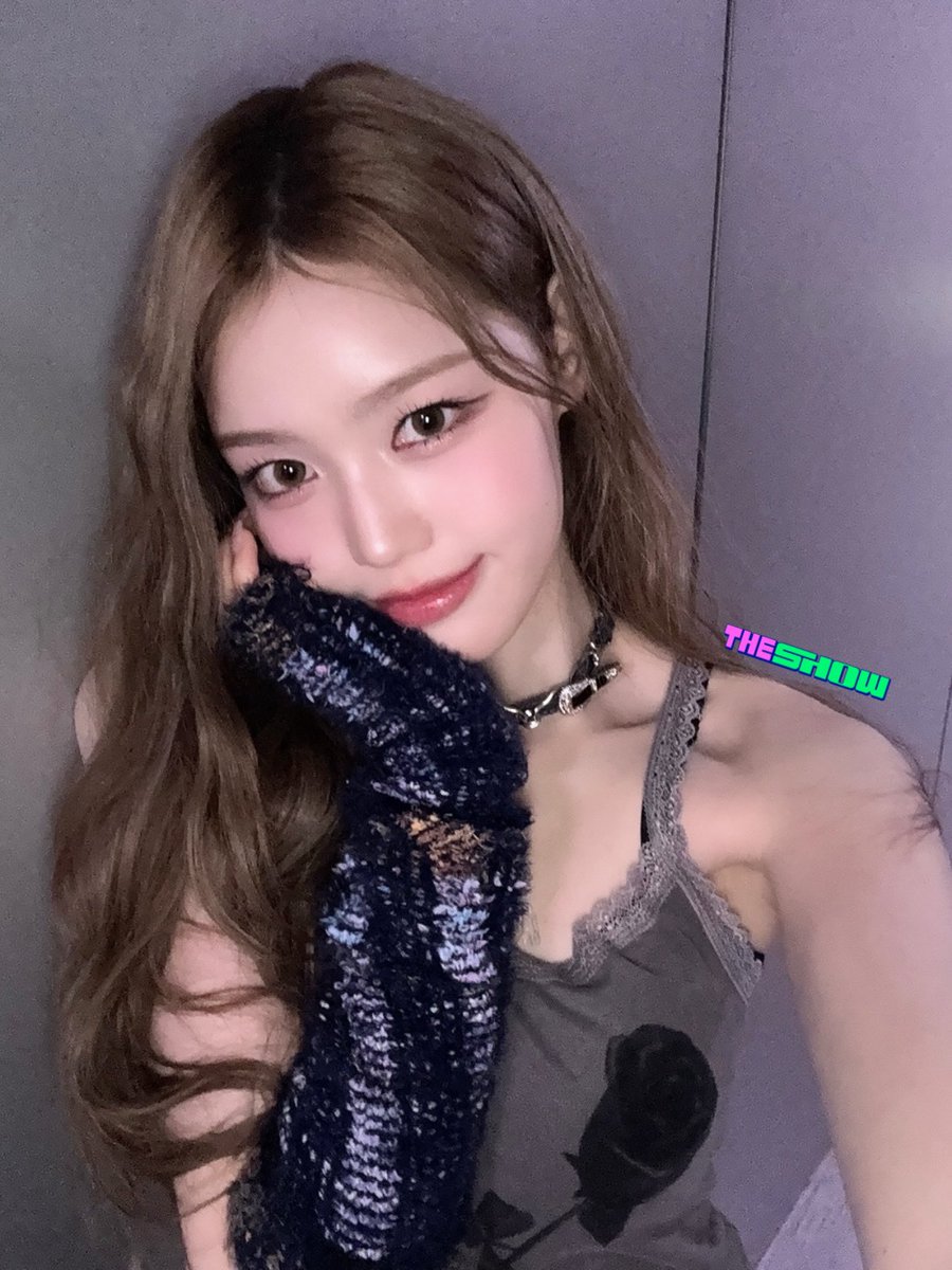 theshow_offcl's tweet photo. [★369회 더쇼초이스 후보①]
(\ _ (\ ⠀ ⠀ ⠀ ⠀NA~♬
(,,• ¸•,,) ⠀ ⠀NA~♪
O  💝O

우리즈나 말랑폭신갓기 셀카 볼 사람
NANANANA~♬
#izna #IZNA #더쇼 @izna_offcl https://t.co/cvgnXGuxWM