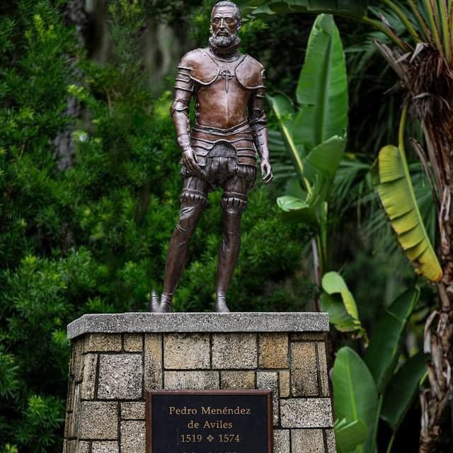 FloridaEspanola's tweet photo. Dicen que la cultura anglosajona borró de un plumazo la identidad hispana de Norteamérica. ¡Se equivocan! San Agustín (Florida) recuerda con orgullo. Al igual que lo hacen Nuevo México, Texas o California. 

Más de tres siglos de historia no se pierden así como si nada. Feliz día https://t.co/m1U914wbhc