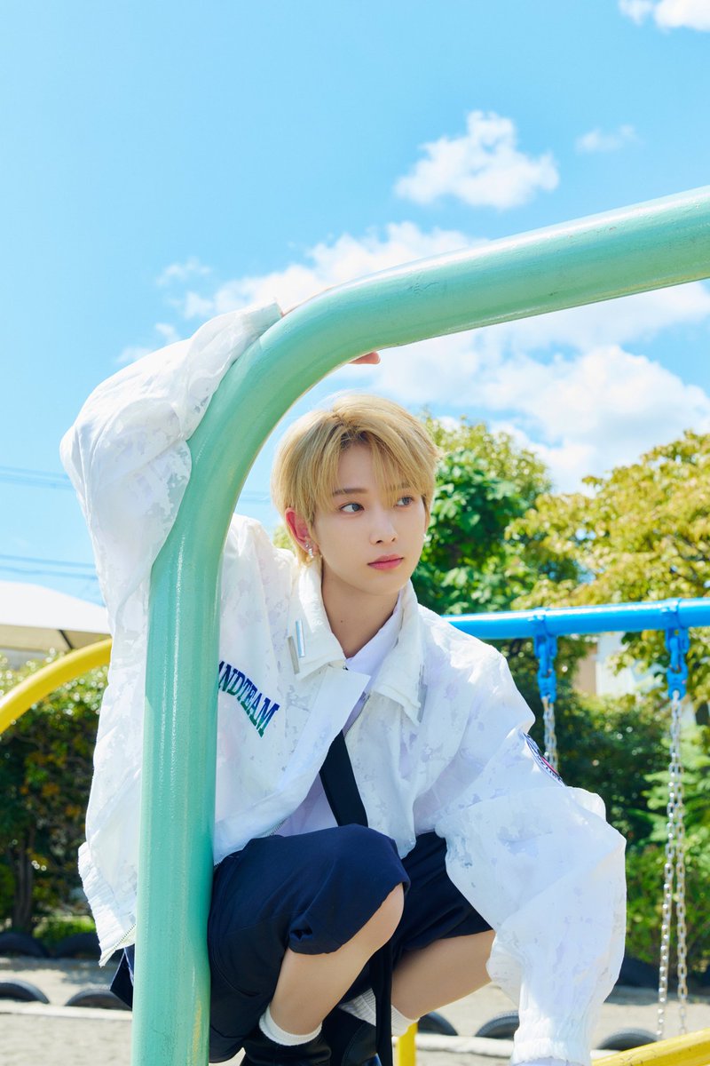 ANDTEAMFR_FAN's tweet photo. 03.12.24 ⇶ 📸
‣ Les photos teasers #2 de #HARUA #TAKI et #MAKI pour le season's greeting ‘Puzzle of Me’ one été publiés 🧩
⤷ #andTEAM #Seasons_Greetings
#ANDTEAND #LUNE
@andTEAMofficial https://t.co/TT9y1rjGJD