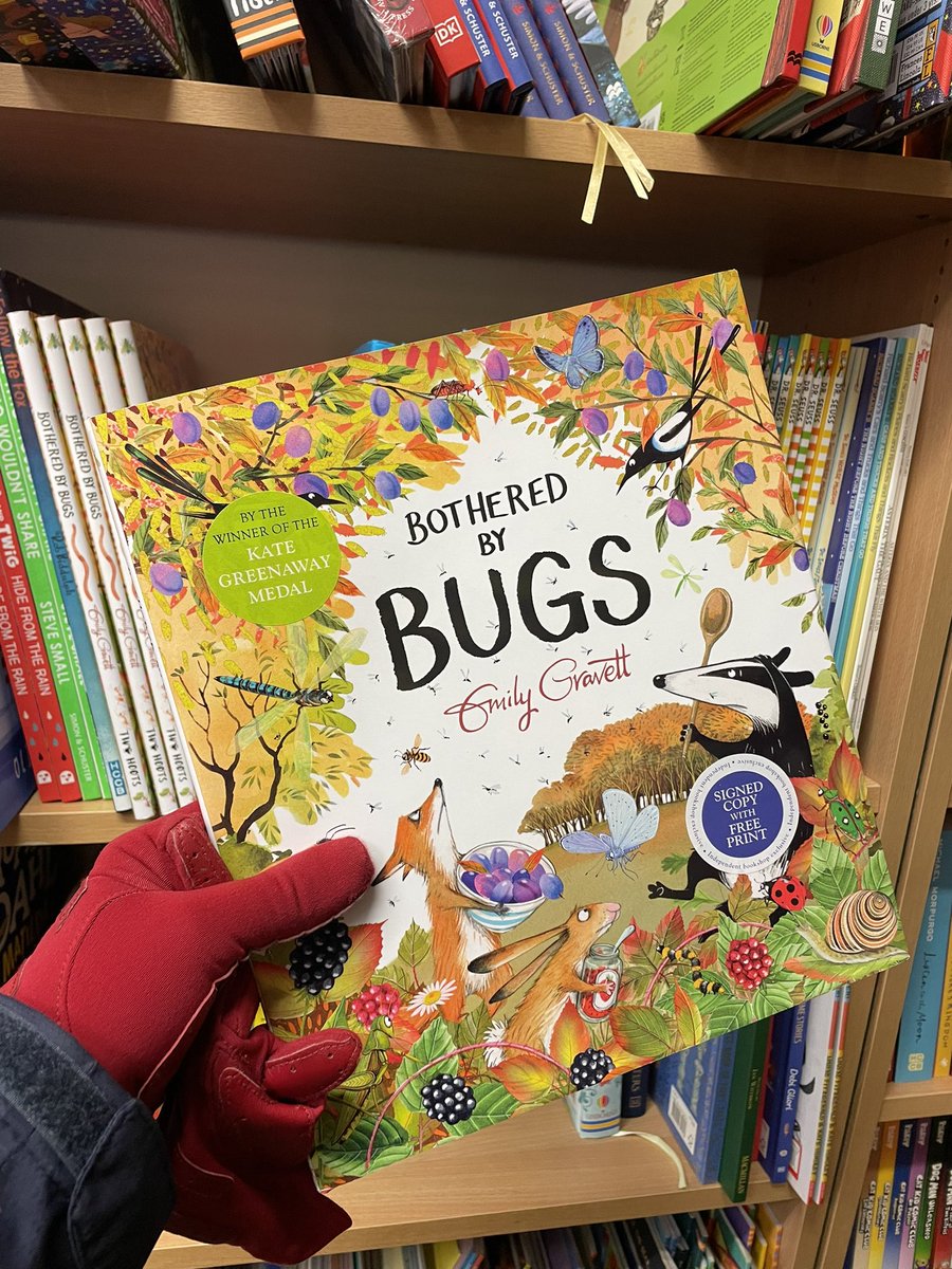 Clare Hall-Craggs (@loveswimming) on Twitter photo I spied special signed copies of Hamza’s Wild World by <a href="/HamzaYassin3/">Hamza Yassin</a> in <a href="/BooksAbingdon/">TheBookstoreAbingdon</a> yesterday - the ones with the gorgeous sprayed edges. AND the indie edition of Emily Gravett’s Bothered by Bugs too! If you’re trying to track them down give the shop a call. 🦒 🦅 📚 🐜 🐞 I spied special signed copies of Hamza’s Wild World by <a href="/HamzaYassin3/">Hamza Yassin</a> in <a href="/BooksAbingdon/">TheBookstoreAbingdon</a> yesterday - the ones with the gorgeous sprayed edges. AND the indie edition of Emily Gravett’s Bothered by Bugs too! If you’re trying to track them down give the shop a call. 🦒 🦅 📚 🐜 🐞