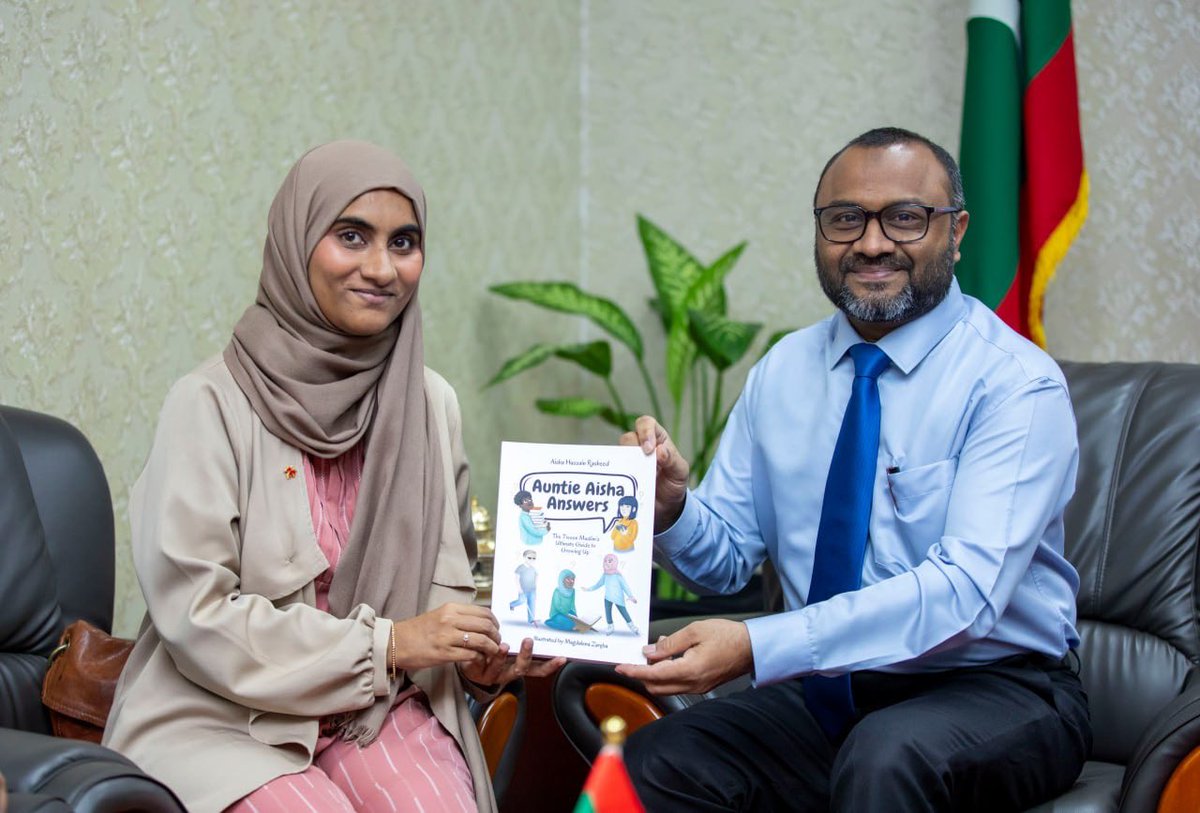 MVIaffairs's tweet photo. Minister of Islamic Affairs Dr. Mohamed Shaheem Ali Saeed met with Uz. Aisha Hussain Rasheed, who presented her recently published book, "Auntie Aisha Answers: The Tween Muslim's Ultimate Guide to Growing Up." https://t.co/ZiQe2domPI