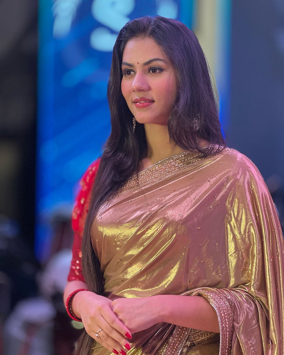 Tesla_ASI's tweet photo. 🎯 #RitikaSenThread
#Bollywood #Actress #RitikaSen New Look https://t.co/GIirv9TYCQ