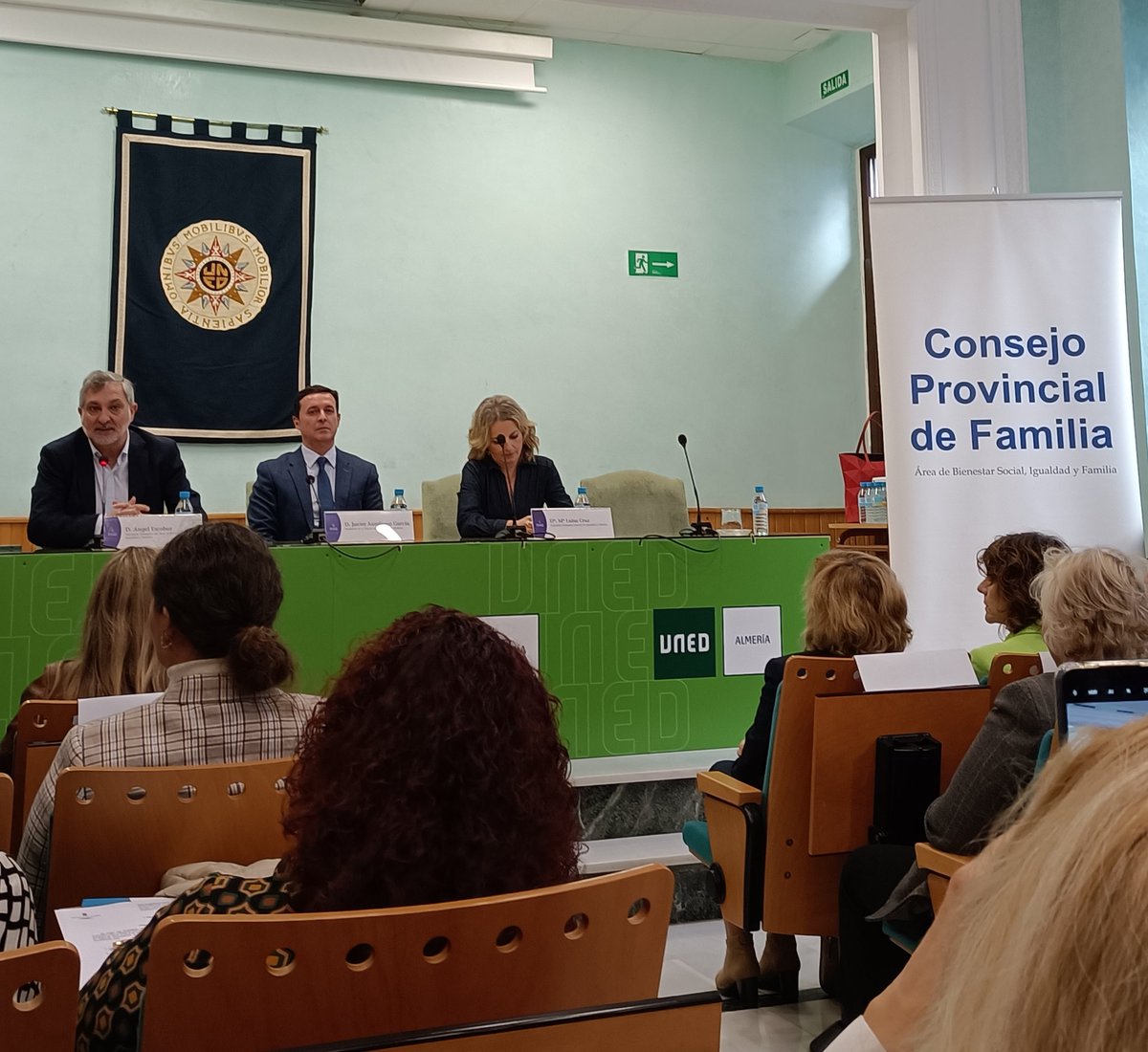 En el día internacional de las personas con discapacidad, se celebra sesión plenaria del Consejo Provincial de Familia. #familiasdiversas <a href="/dipalme_almeria/">Diputación Almería</a>