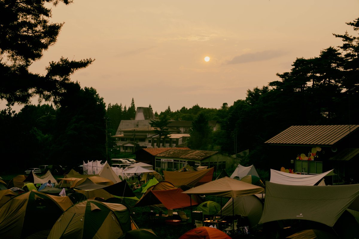 ruralopenair's tweet image. rural 2025のチケットを明日12月4日(水)の18時に販売開始いたします。
また、12月5日(木)の0:00より宿泊券(3泊)の販売を開始いたします。今年は会場内の沼尻高原ロッジのほか、ひいらぎ、大阪屋、白城屋の計4施設をご用意しました。2泊の宿泊券の販売開始時期は未定です。
#rural2025