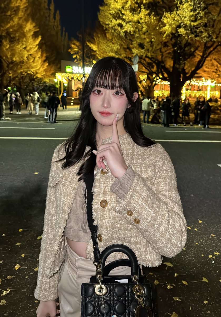 一緒に紅葉デート行こ？

#ニューハーフ #女装 #男の娘