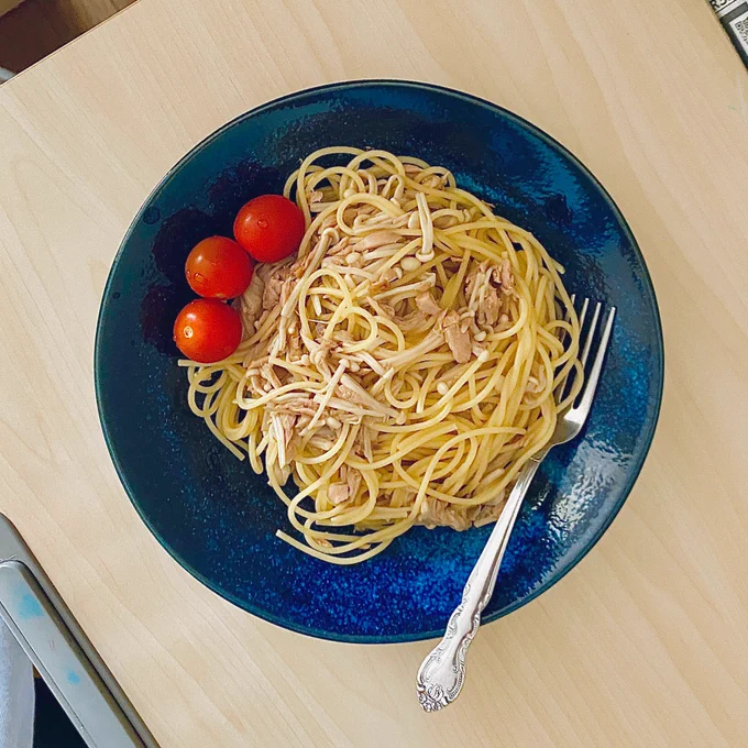 ツナとえのきのパスタとたまごのなんか 