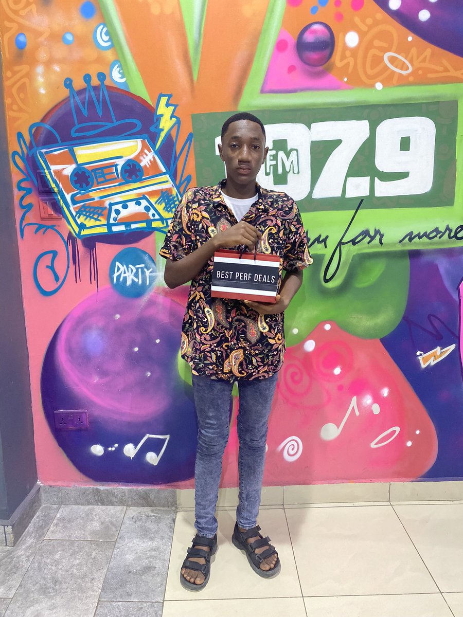 Y1079FM's tweet image. November was a blast!

And here’s a shoutout to the winners of our YAt16 giveaways! 

You’re amazing listeners. And this is our “Thank you” for celebrating 16 amazing years with the Best Urban Radio Station. 
No 🧢!!
#WinWinWinWin 
#YAt16