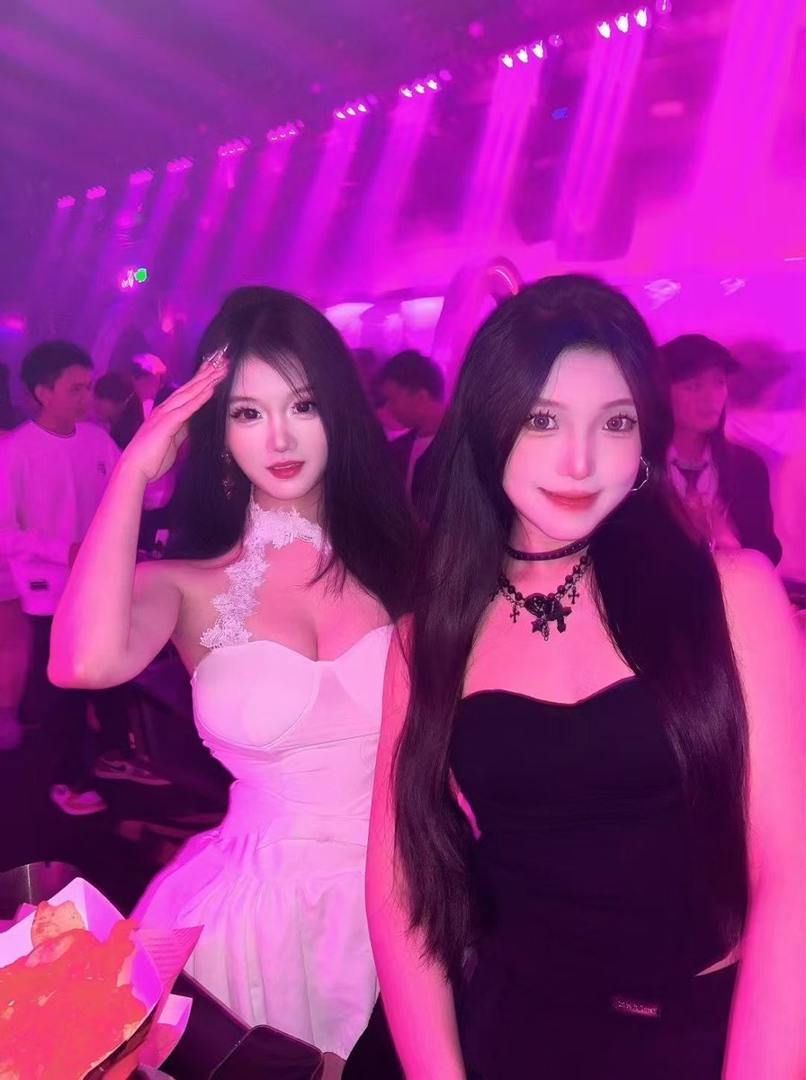 带的这几个妹子咋样，评价一下！！
哈哈✌︎˶╹ꇴ╹˶✌︎