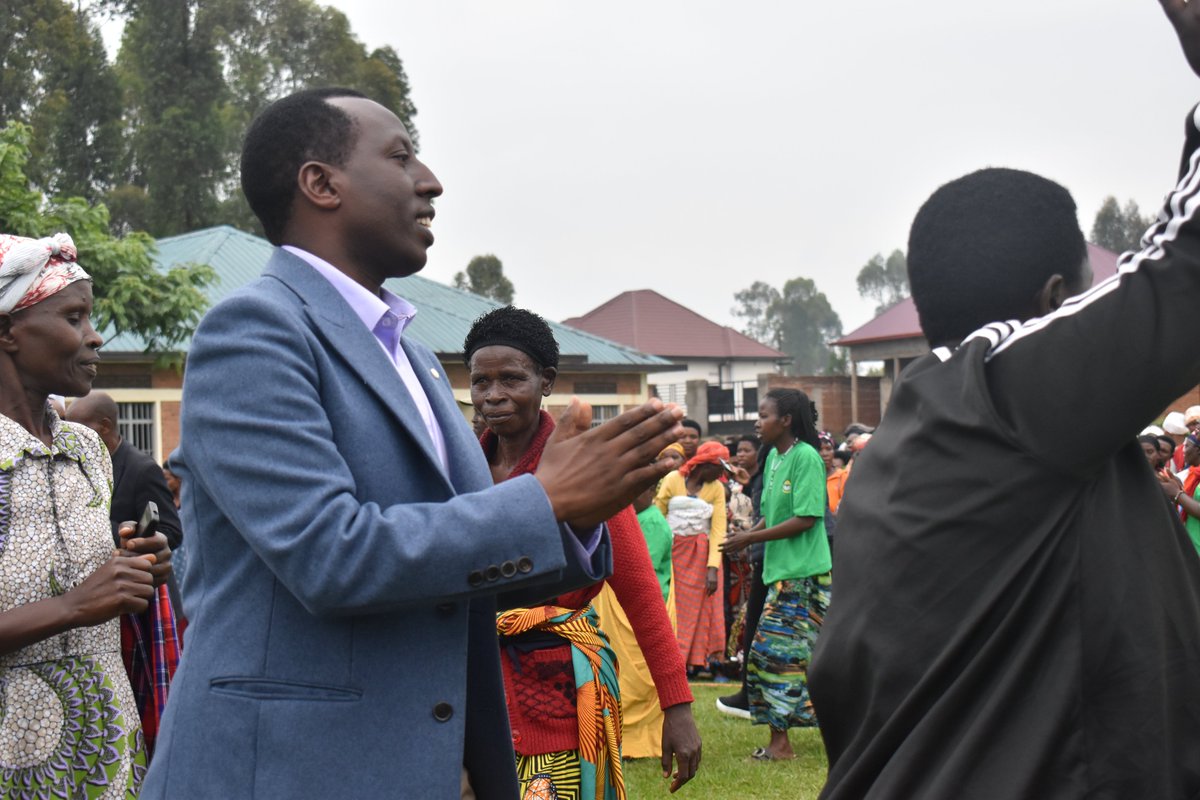 Musanze District (@musanzedistrict) on Twitter photo 🛑Muri <a href="/MusanzeDistrict/">Musanze District</a> mu Murenge wa #Cyuve, Akagari ka #Bukinanyana hari kwizihizwa Umunsi Mpuzamahanga w'Abantu Bafite Ubumuga. Ni umunsi ufite Insanganamatsiko igira iti : "Kuzamura Uruhare rw'Abantu bafite Ubumuga mu Miyoborere Twubaka Ejo Heza". <a href="/RwandaHealth/">Ministry of Health | Rwanda</a> ,<a href="/RwandaNorth/">Northern Province/ Rwanda</a> 🛑Muri <a href="/MusanzeDistrict/">Musanze District</a> mu Murenge wa #Cyuve, Akagari ka #Bukinanyana hari kwizihizwa Umunsi Mpuzamahanga w'Abantu Bafite Ubumuga. Ni umunsi ufite Insanganamatsiko igira iti : "Kuzamura Uruhare rw'Abantu bafite Ubumuga mu Miyoborere Twubaka Ejo Heza". <a href="/RwandaHealth/">Ministry of Health | Rwanda</a> ,<a href="/RwandaNorth/">Northern Province/ Rwanda</a>