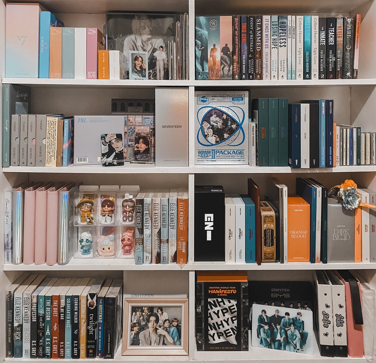 10zerozero4yjh's tweet image. books and kpop merch shelf 🤍✨️