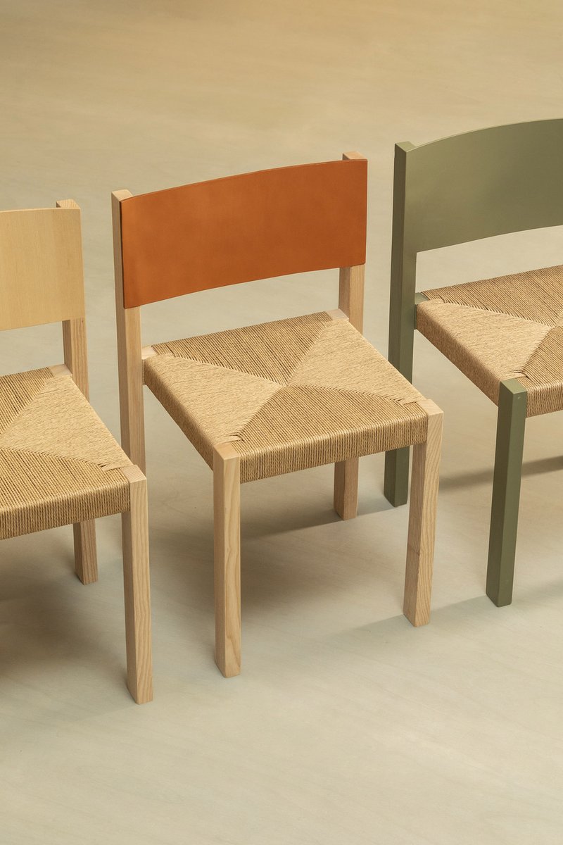 Interior_es's tweet photo. DiseƱada por #AndreuCarulla para @silleria_verges, #Catalina reinterpreta la tradicional #silla de #enea con una propuesta de lĆneas depuradas, materiales nobles y una geometrĆa intencionadamente sencilla.
-> FotografĆas: Francesc Rabat
-> https://t.co/wl7ToaTr4k
-> #diseƱo https://t.co/4zL81eJsI6