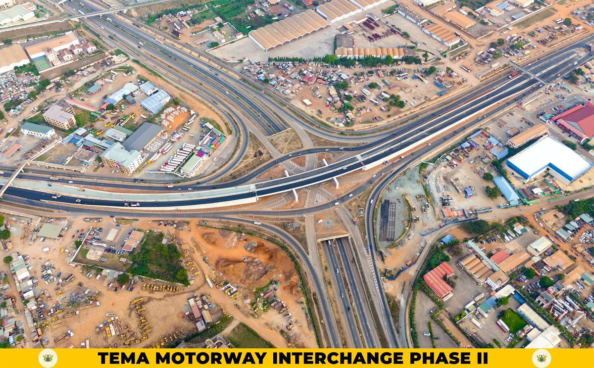 ABCNewsGH_'s tweet image. 📸President Akufo-Addo officially commissions the Tema Motorway Interchange.

#ABCNewsGH #roadsfordevelopment #development #tema #motorway