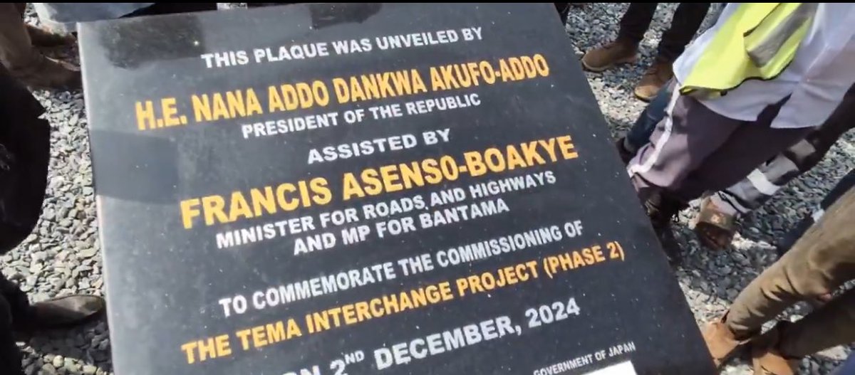 ABCNewsGH_'s tweet image. 📸President Akufo-Addo officially commissions the Tema Motorway Interchange.

#ABCNewsGH #roadsfordevelopment #development #tema #motorway