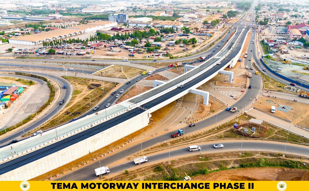 ABCNewsGH_'s tweet image. 📸President Akufo-Addo officially commissions the Tema Motorway Interchange.

#ABCNewsGH #roadsfordevelopment #development #tema #motorway